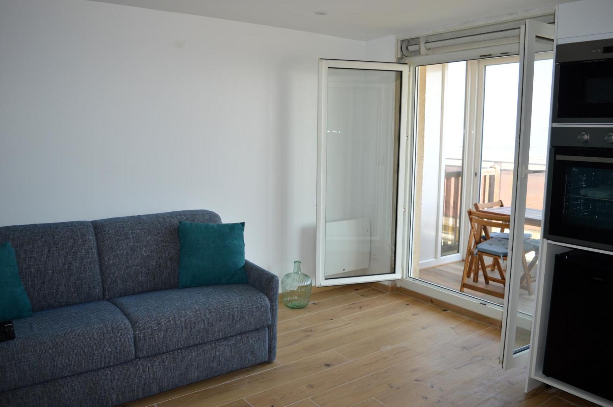 Mettons Les Voiles - Appt Vue Mer Avec Loggia Bernières-sur-Mer Exteriör bild